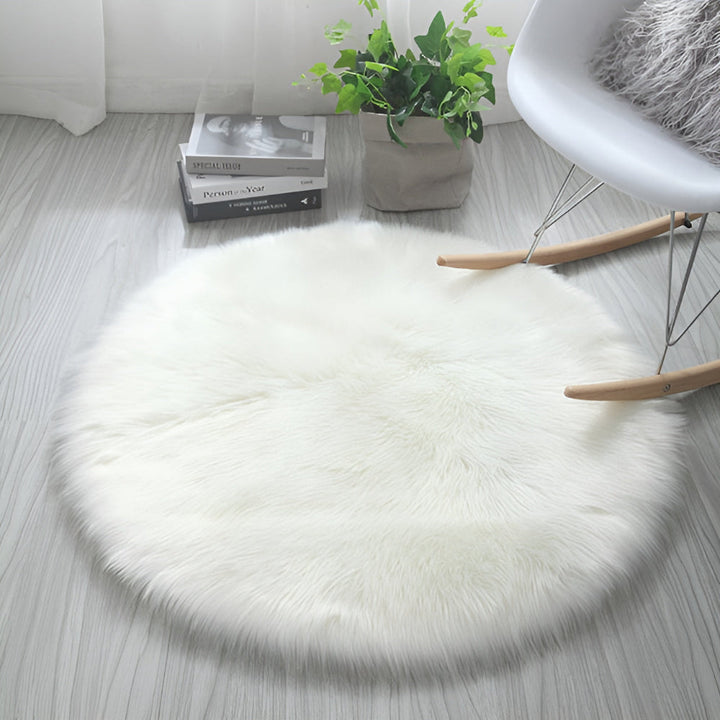 Round Fluffy Rug – White
