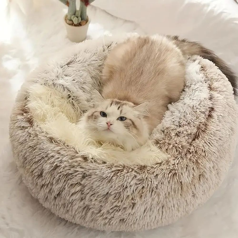 Round Faux-Fur Pet Bed with Hood