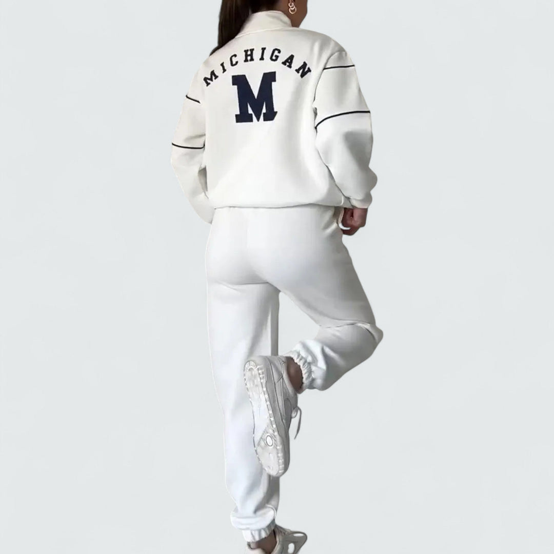 Aoibhinn – Comfortable Modern Relaxed Set