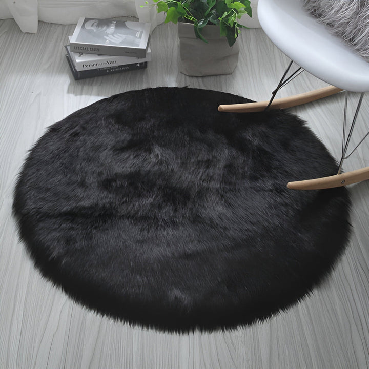 Round Fluffy Rug – White
