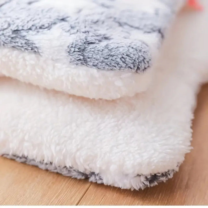 Warm Fleece Blanket for Dogs and Cats with Stars