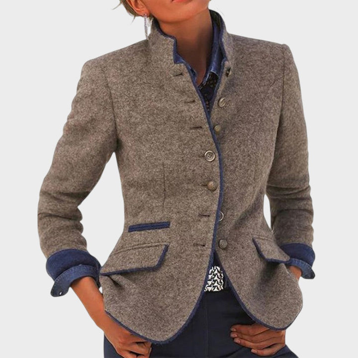Suzana – Chic Wool Blazer