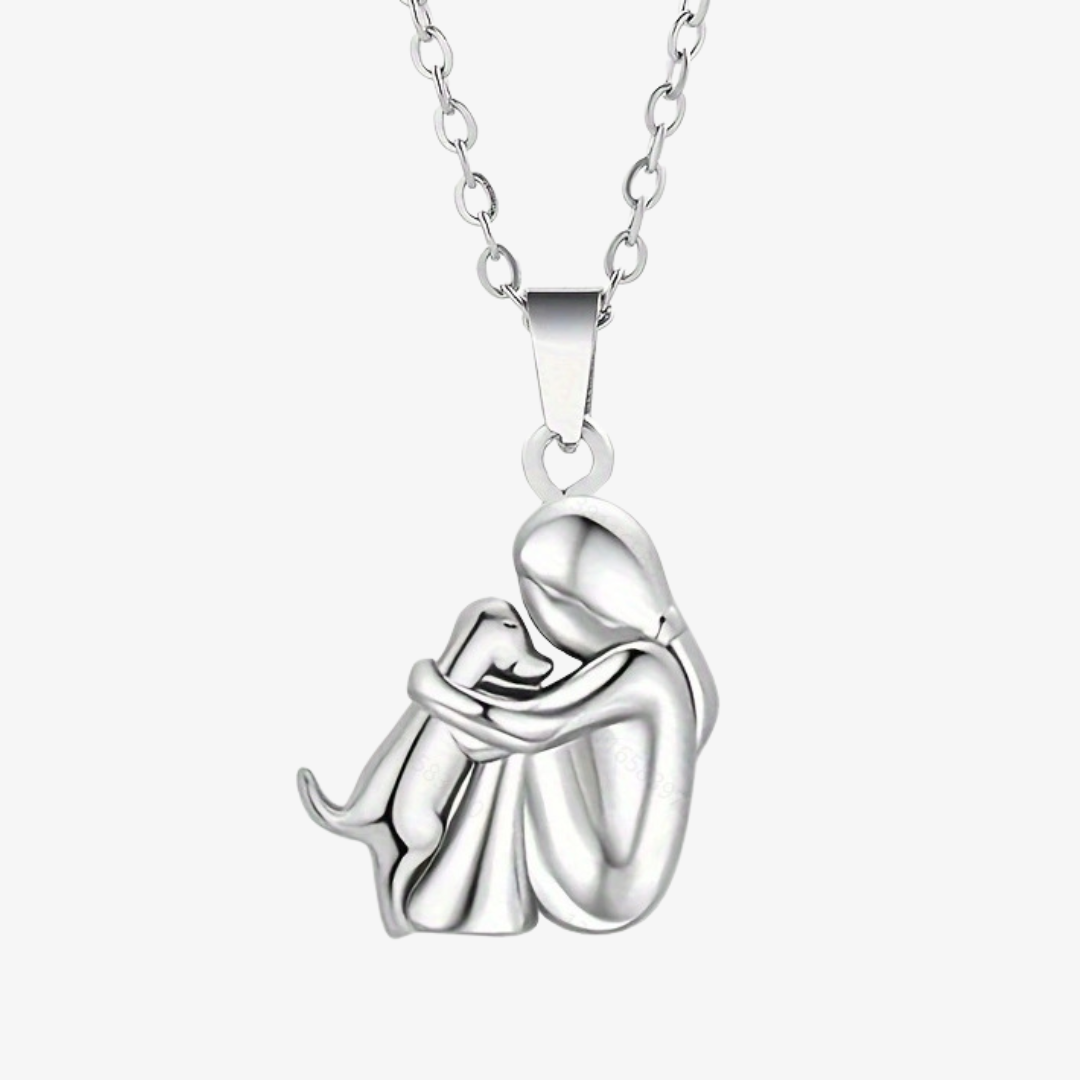 Olivia – Dog Pendant Necklace
