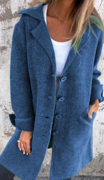 Nika – Chic Minimalist Coat