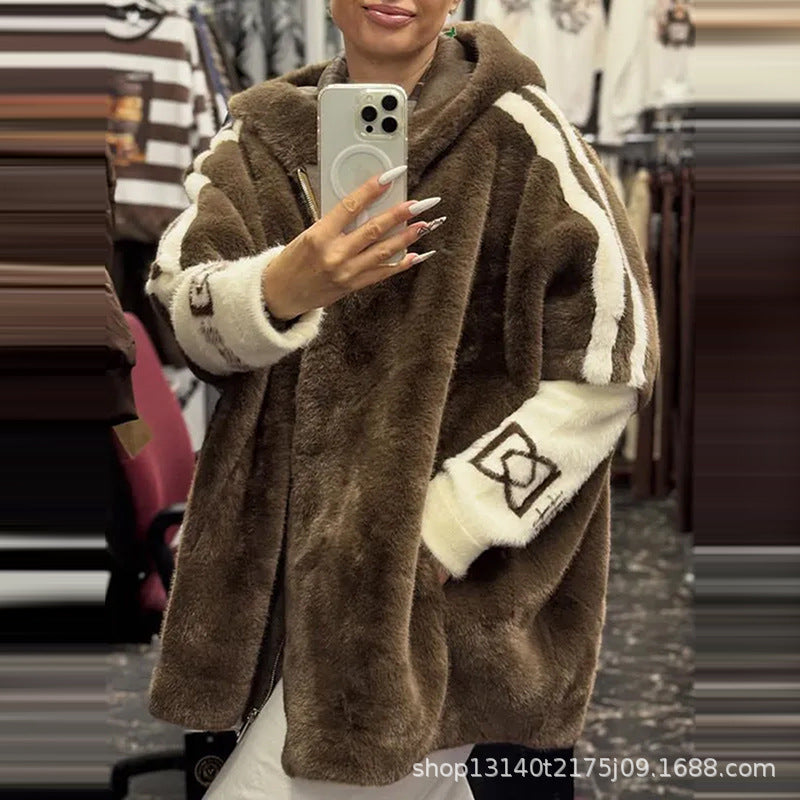 Aoibheann – Plush Hooded Coat