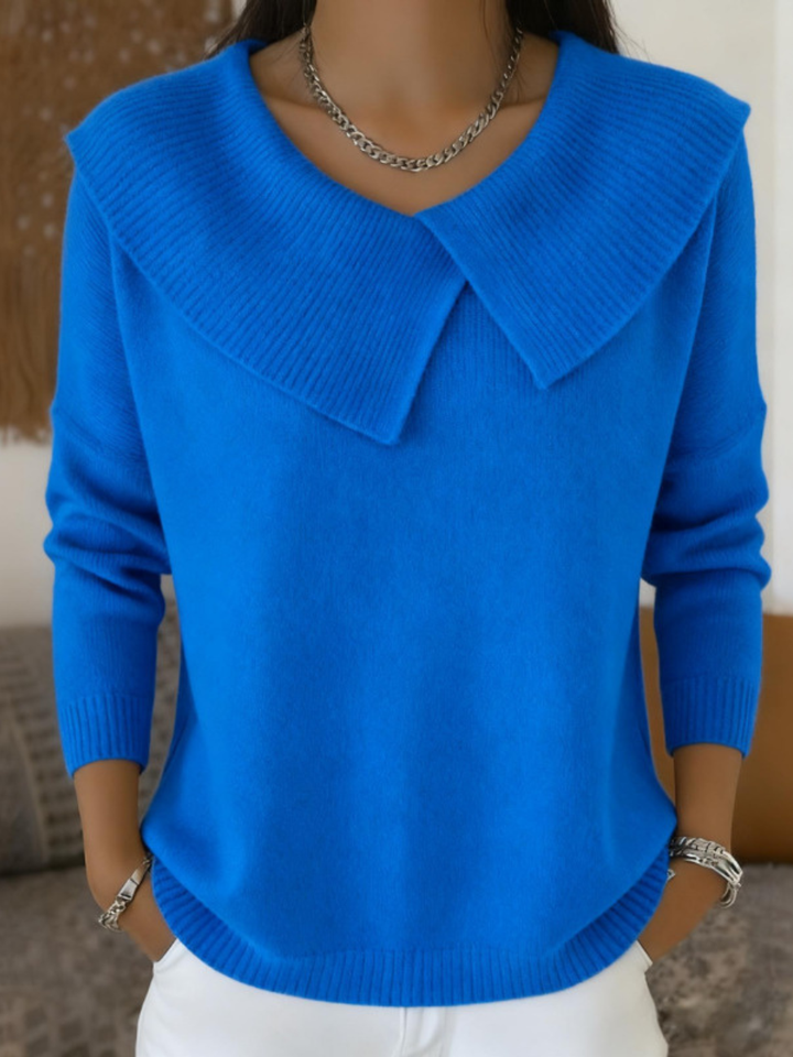 Lucia – Warm Top with Soft Collar