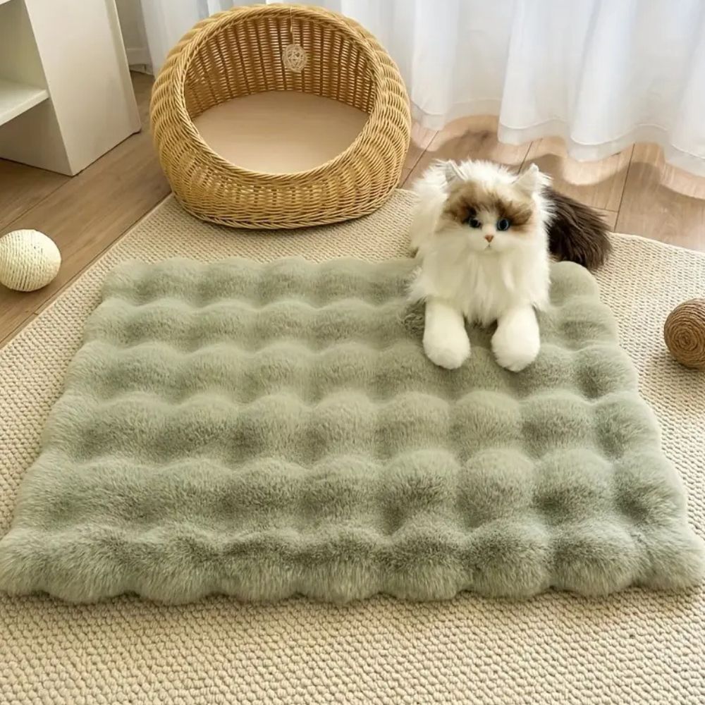 Luxury Faux-Fur Mat for Dogs and Cats