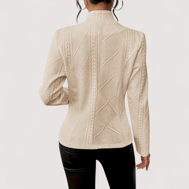 Nesa – Elegant Blazer