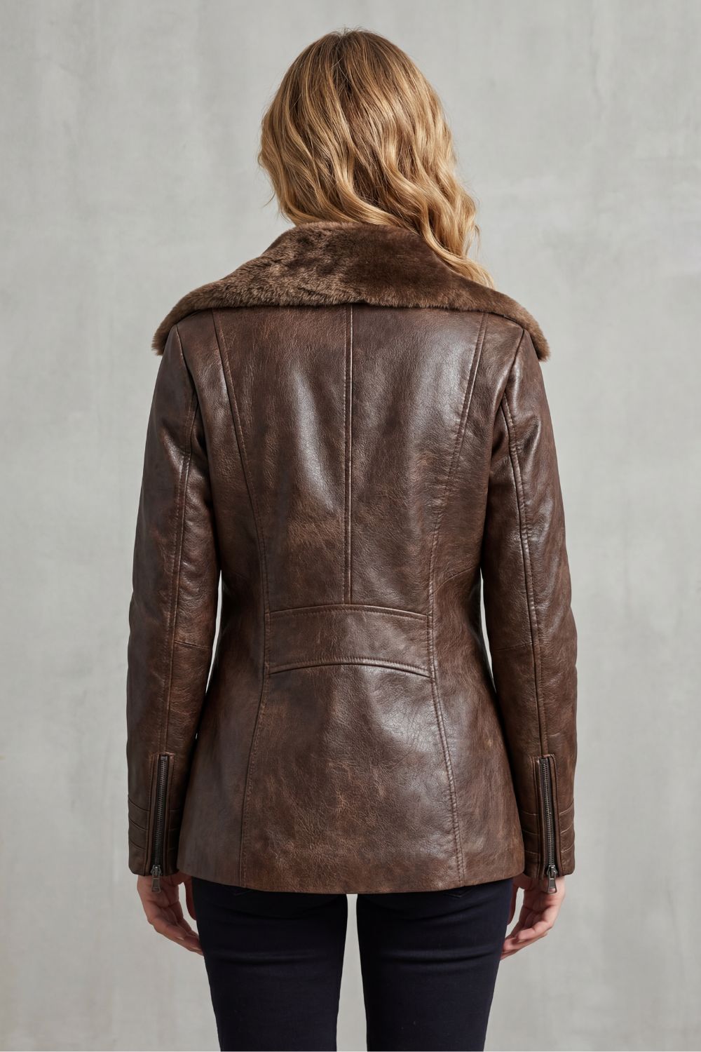 Ravella – Elegant Leather Jacket with Fur Lining