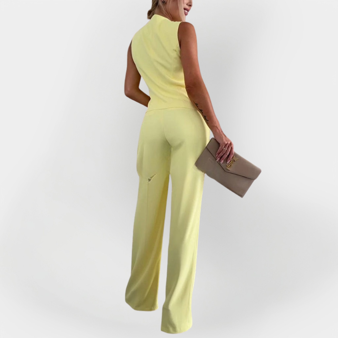 Sadhbh – Elegant Trouser Set with Sleeveless Top