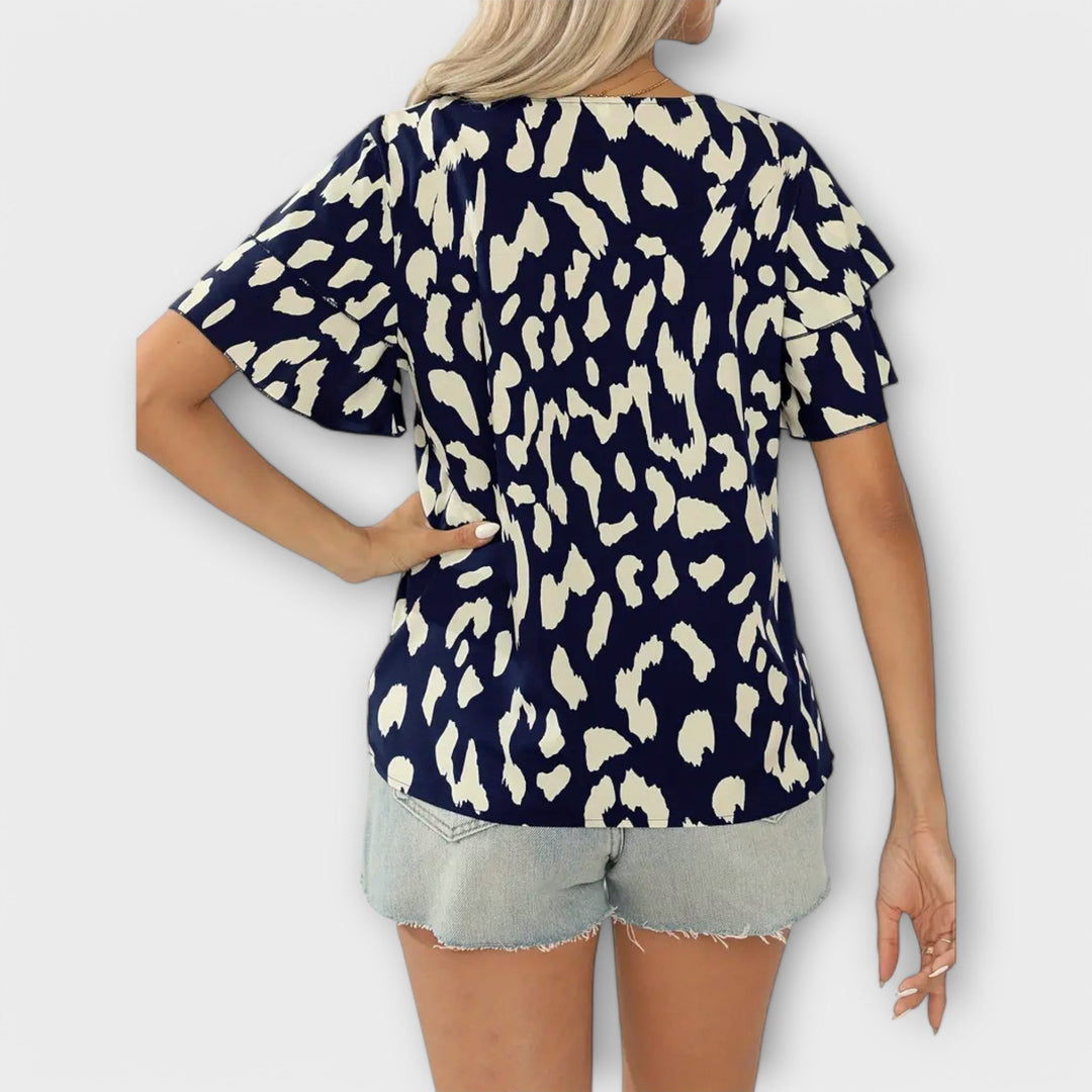 Saoirse – Casual Round-Neck Blouse