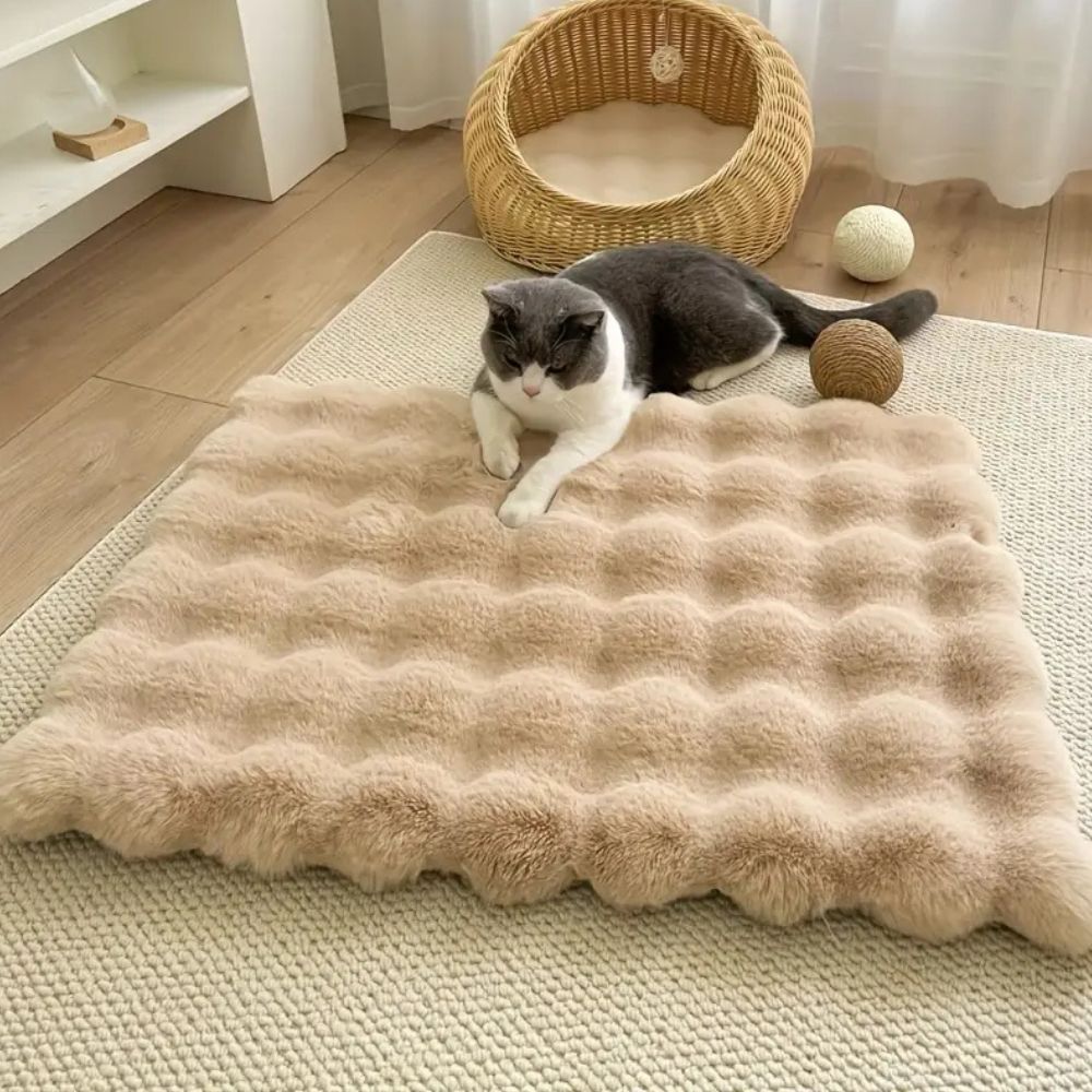 Luxury Faux-Fur Mat for Dogs and Cats