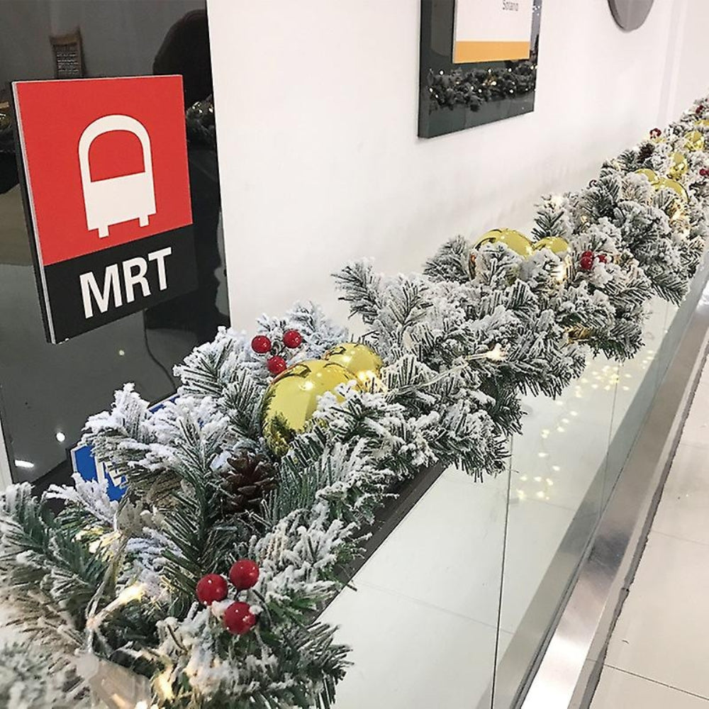 Snowy Christmas Garland