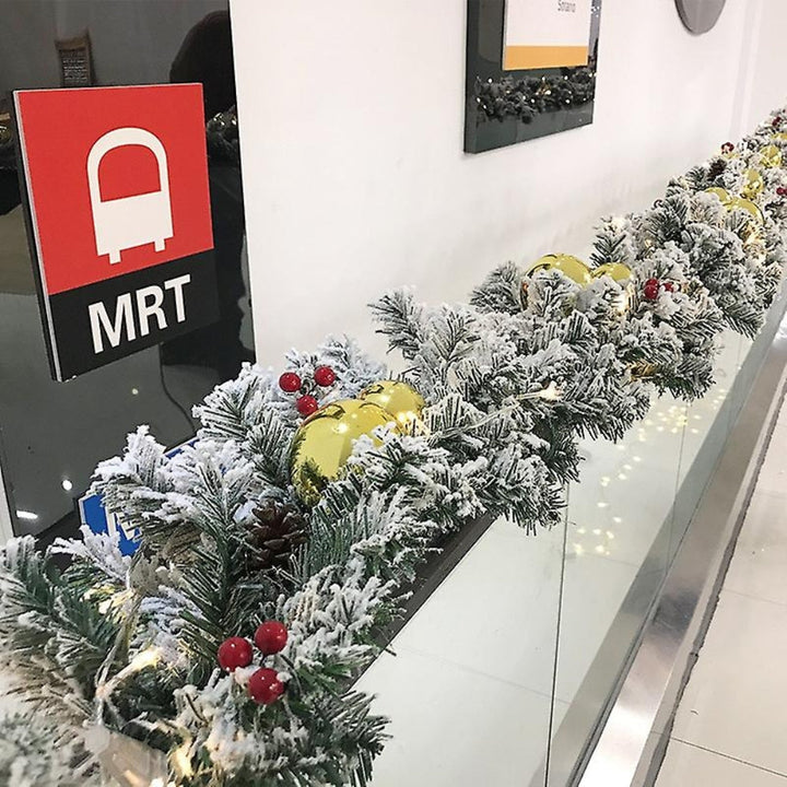 Snowy Christmas Garland