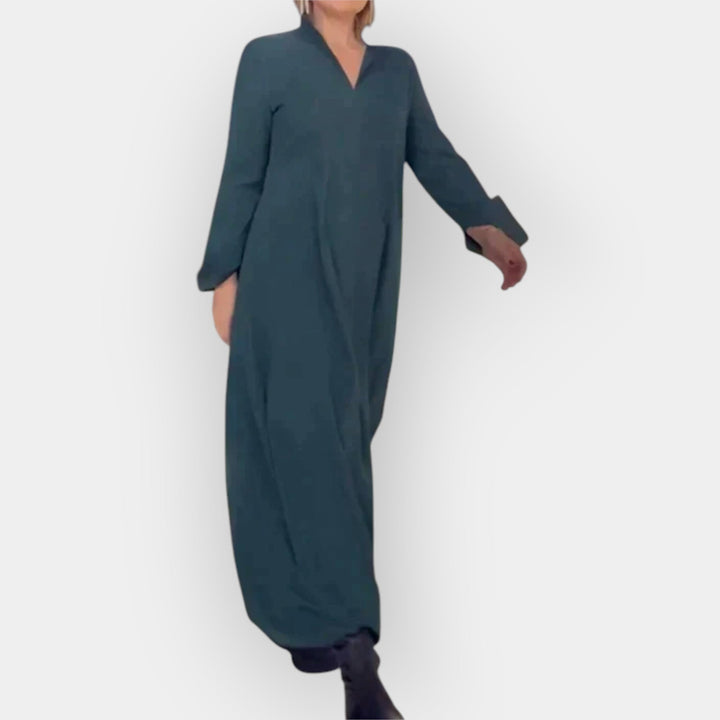 Clíona – Dress with a Comfortable Cut