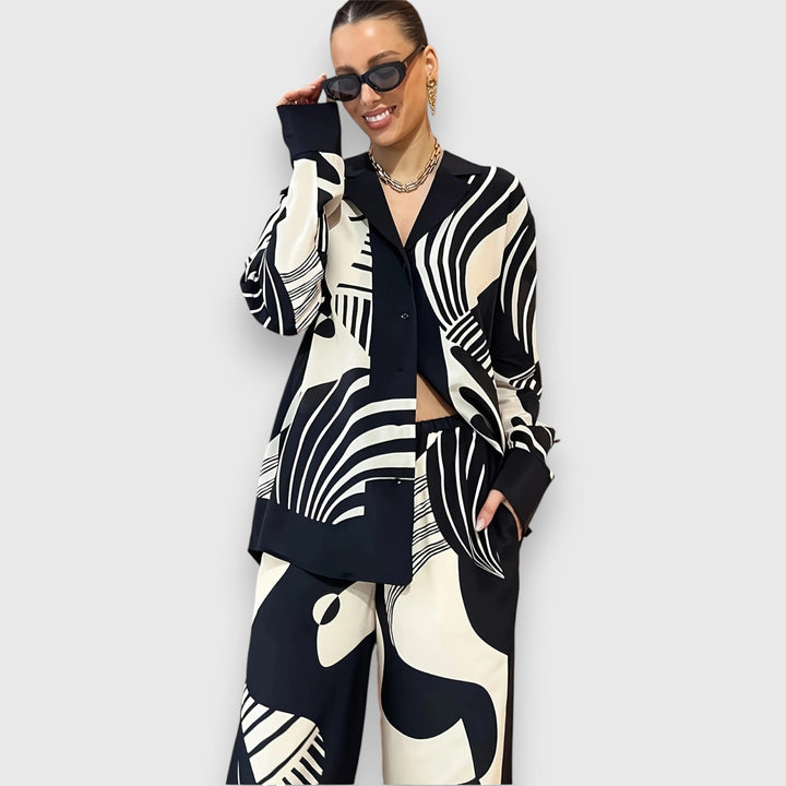 Órla – Two-Piece Set with Elegant Geometric Design