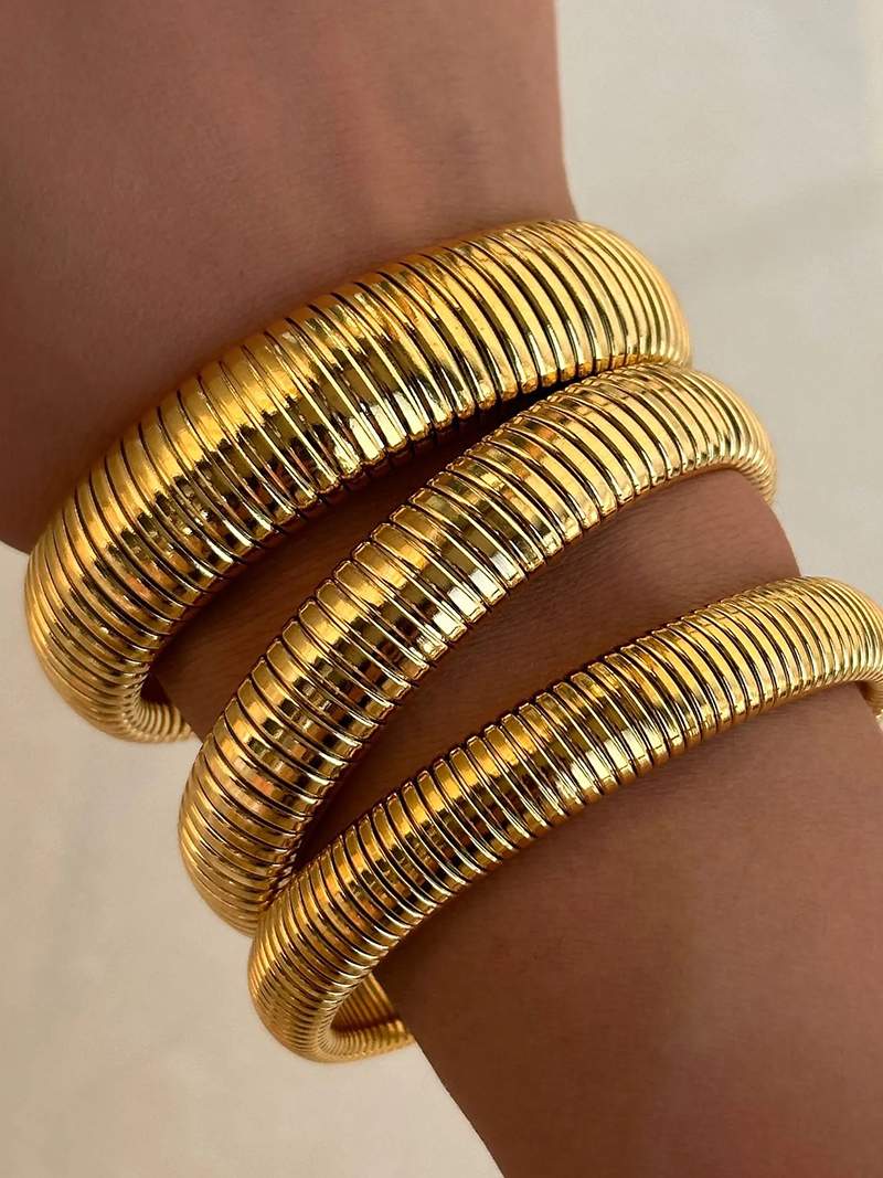 Ribbed Gold Bracelet