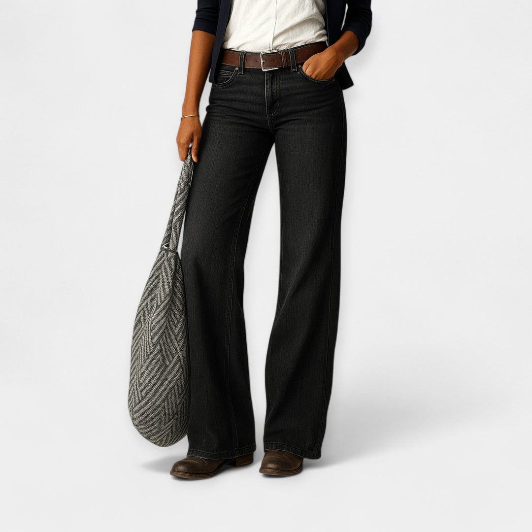 Éabha – Classic Jeans