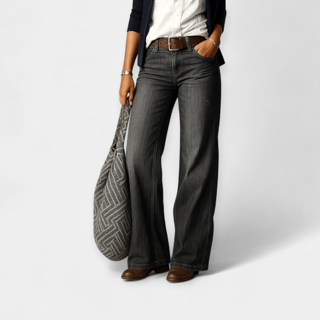 Éabha – Classic Jeans