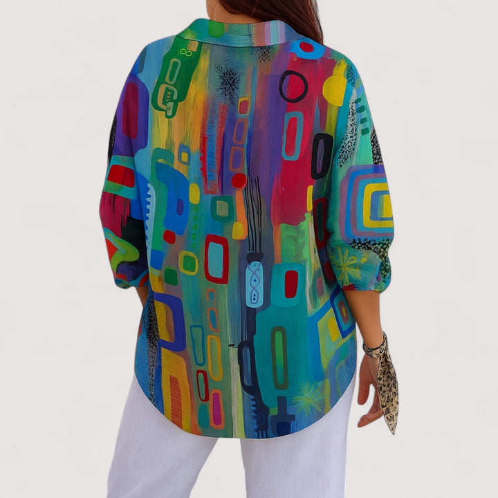 Ursina – Classic Blouse with a Modern Touch