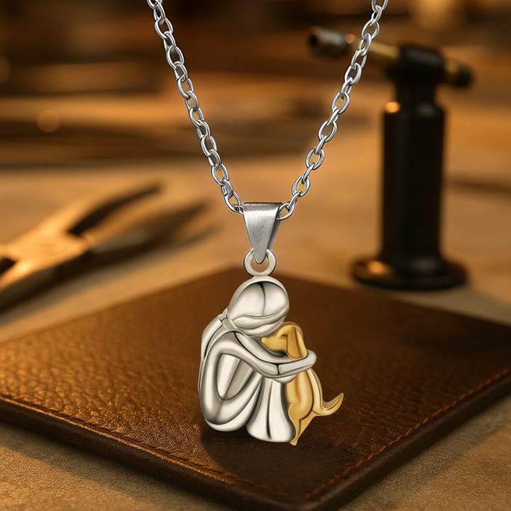 Olivia – Dog Pendant Necklace