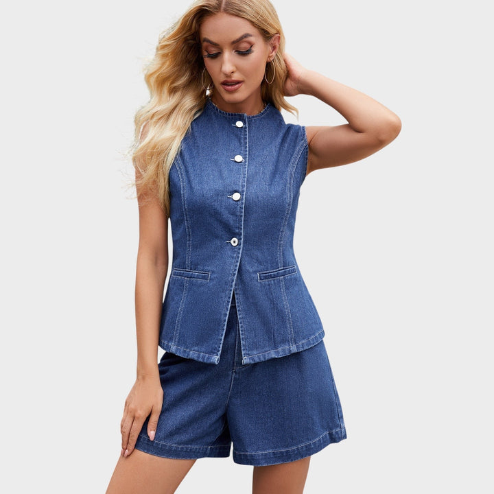 Orly – Elegant Set with Sleeveless Waistcoat and Shorts