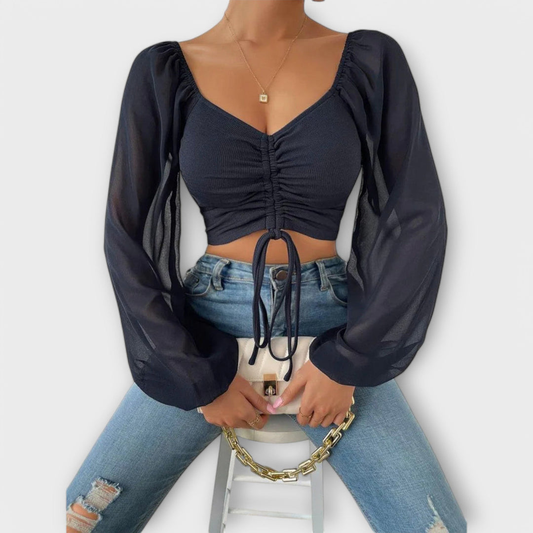 Magdalena – Elegant Modern-Cut Blouse