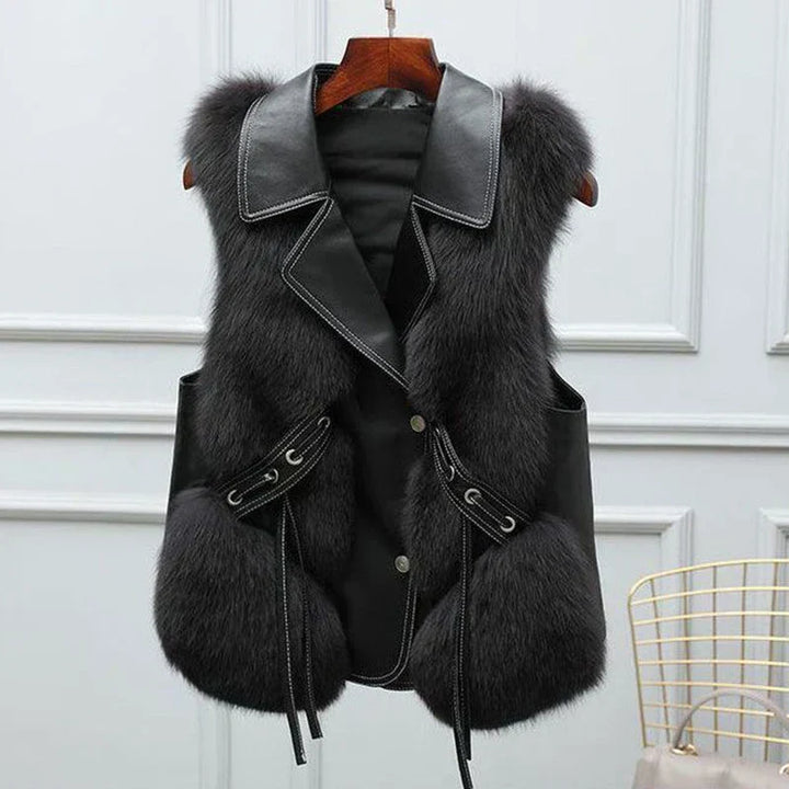 Niamh – Elegant Leather Vest