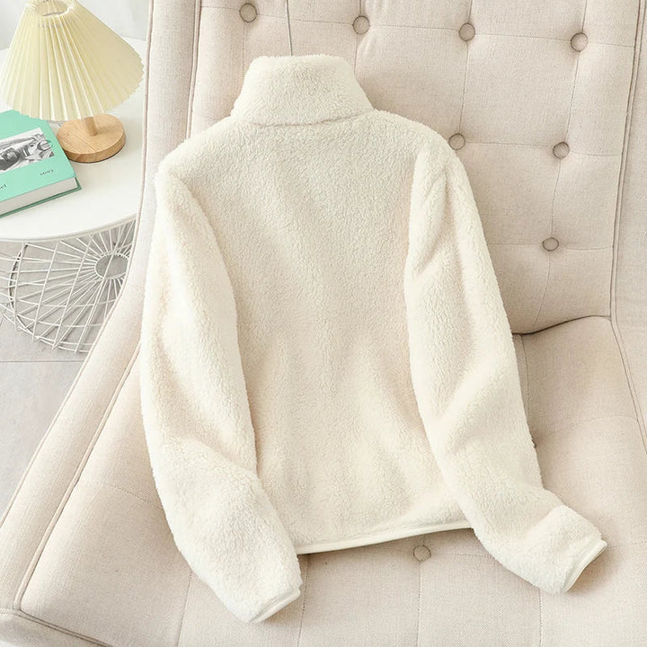 Eithne – Fleece Jacket in the Clouds