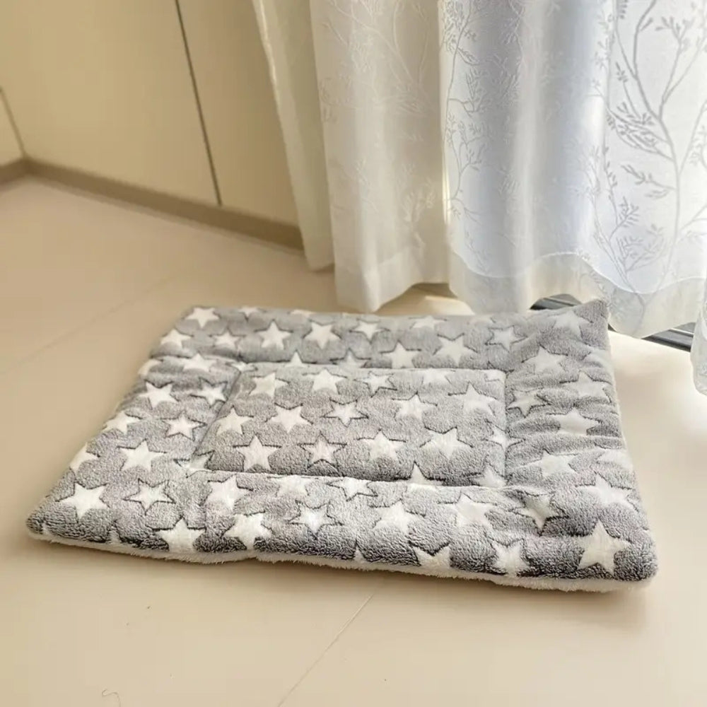Warm Fleece Blanket for Dogs and Cats with Stars