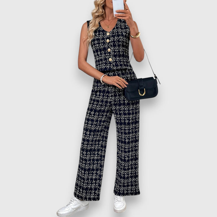 Saoirse – Two-Piece Set with V-Neck and Matching Trousers