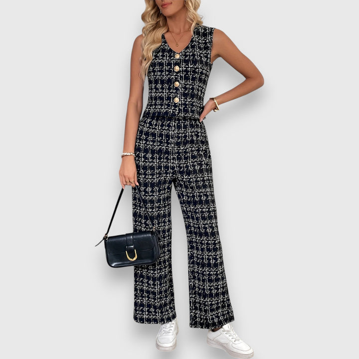 Saoirse – Two-Piece Set with V-Neck and Matching Trousers