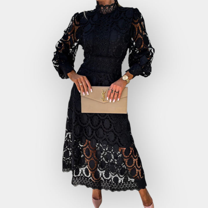 Niamh – Romantic Dress with Lace Details