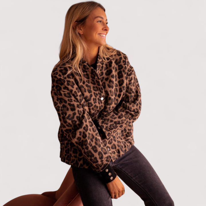 Paulina – Trendy Leopard-Print Jacket