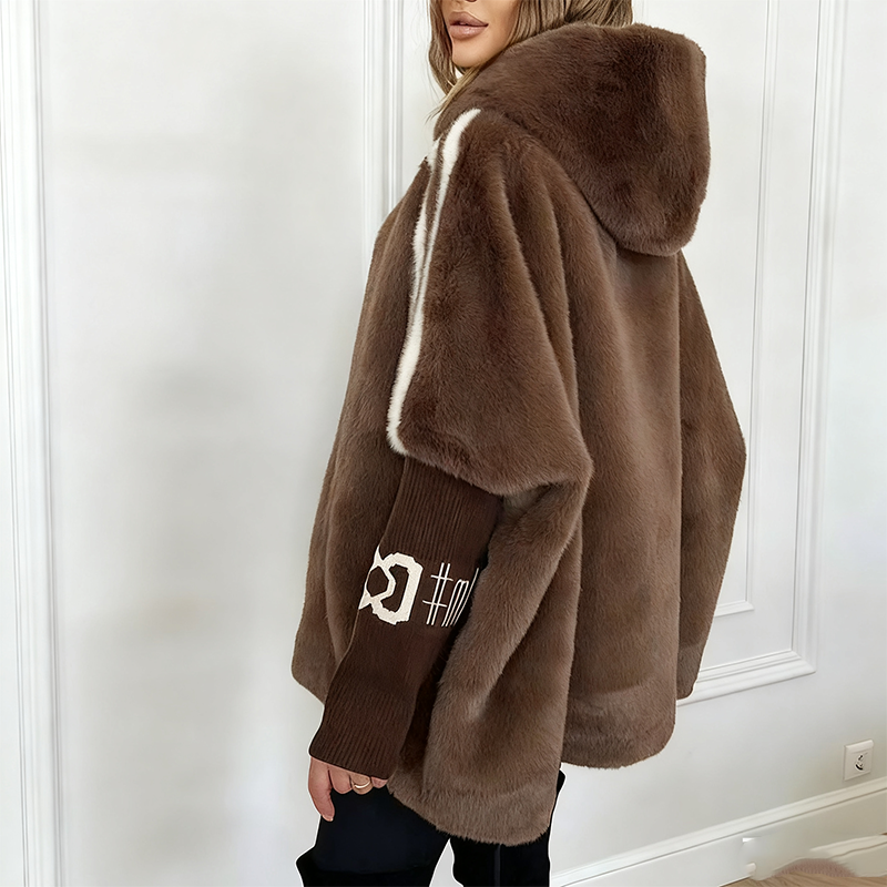 Aoibheann – Plush Hooded Coat